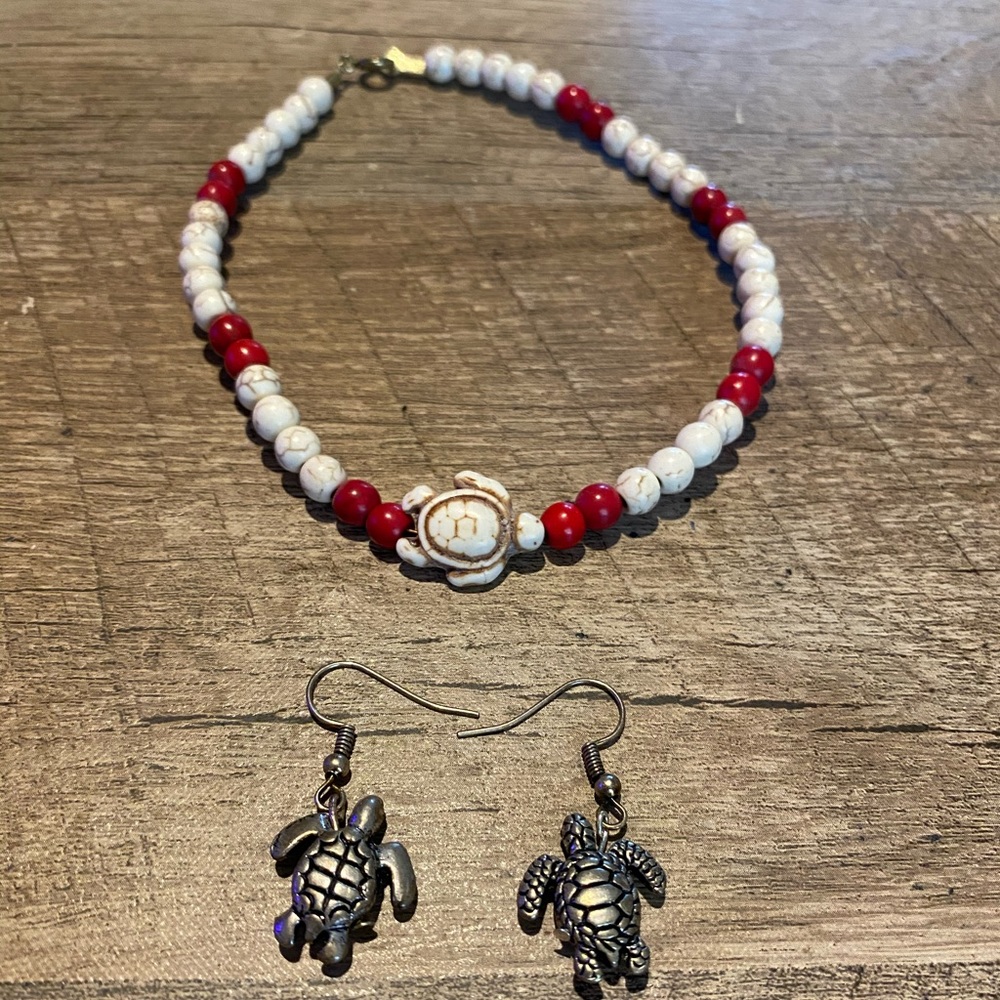 Bracelet and earrings